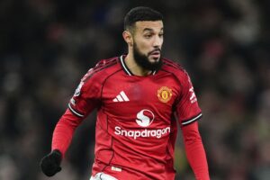 Mazraoui at centre-back for United as Enzo returns for Chelsea LIVE!