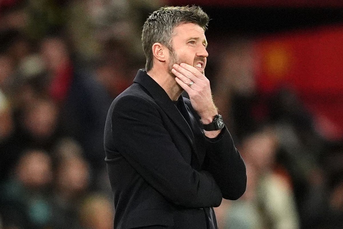 Michael Carrick fumes at ‘absolutely shocking’ Lisandro Martinez dismissal
