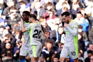 Analysis: Monday’s briefing: Man City keep heat on Arsenal as De Zerbi loses on Spurs bow