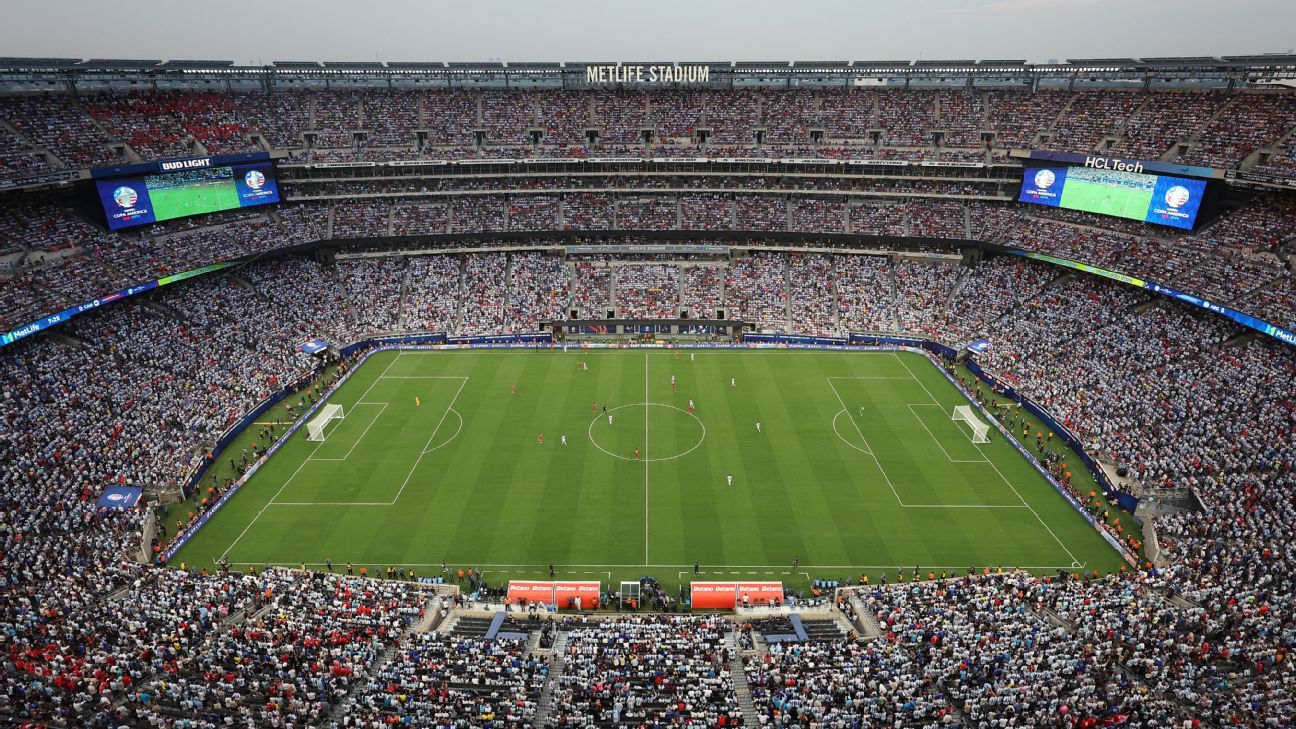 N.J. governor: FIFA should pay for WC train fare
