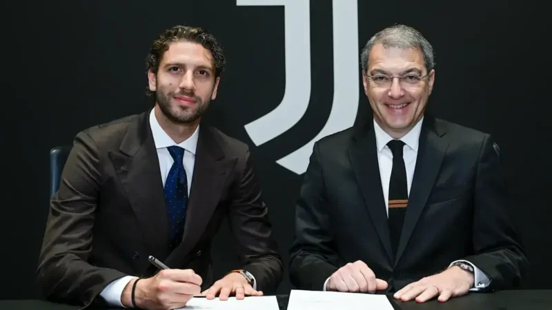 Locatelli signs new long-term Juventus contract extension