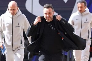 Premier League live updates: De Zerbi’s first game as Spurs boss is must-win at Sunderland