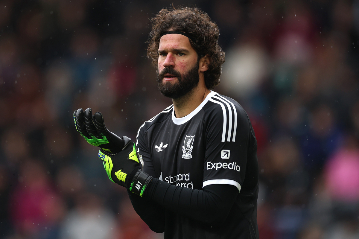 Report: Liverpool frustrated by Juventus request for Alisson Becker