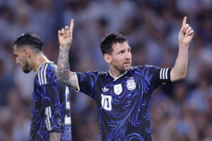 Ronaldinho throws his weight behind Messi: “He’s still the best in the world”