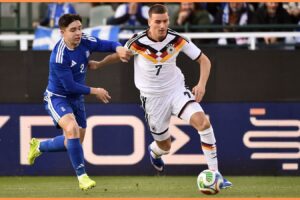 Talks “ongoing” as club keen to sell Man United & Chelsea transfer target quickly