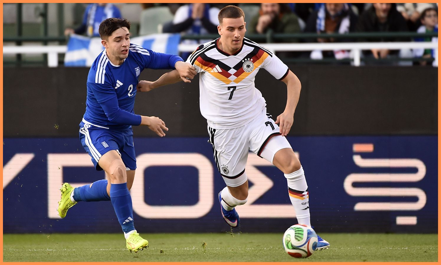 Talks “ongoing” as club keen to sell Man United & Chelsea transfer target quickly