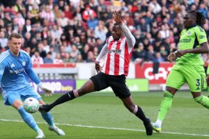 Thiago misses great chance for Brentford vs Fulham LIVE!