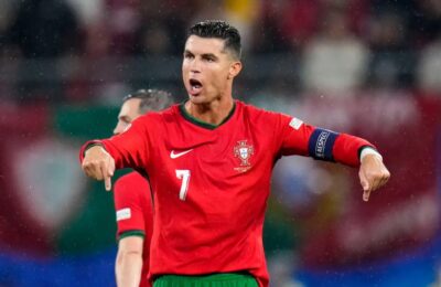 "Time to pack it in": Cristiano Ronaldo urged to retire before it's too late