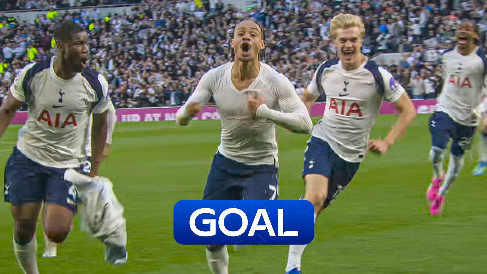 'Unstoppable, majestic!' Simons' wonder strike puts Spurs back in front!