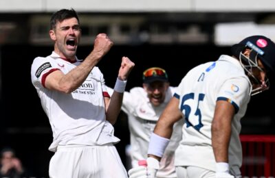 Vintage Anderson four for inspires Lancashire past Derbyshire