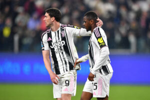Vlahovic eager for new Juventus contract, but significant problems remain
