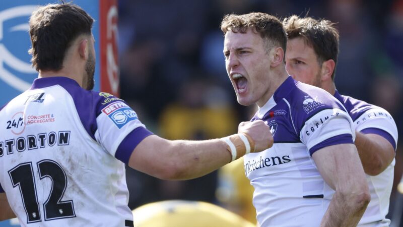 Wakefield climb to fourth in Super League with big win at Castleford