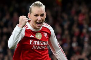 WCL: Chelsea vs Arsenal LIVE!