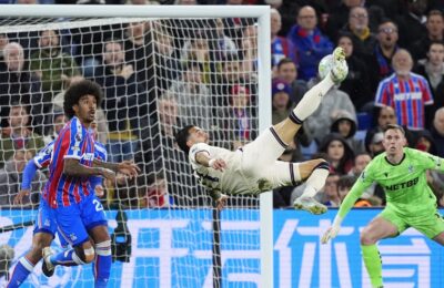 West Ham draw at Palace to relegate Wolves and move two points clear of Spurs