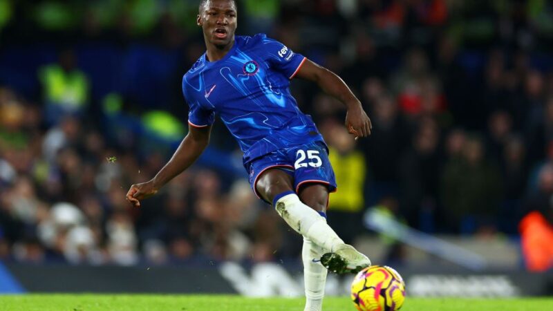 ‘When a player costs that much, it can go to their head. His desire to give everything is what gives other players like Enzo Fernandez and Cole Palmer confidence’ Former Chelsea man explains how Moises Caicedo justifies his £115m price tag
