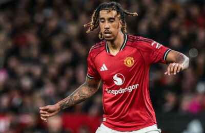 Who is Manchester United's best central defensive duo?