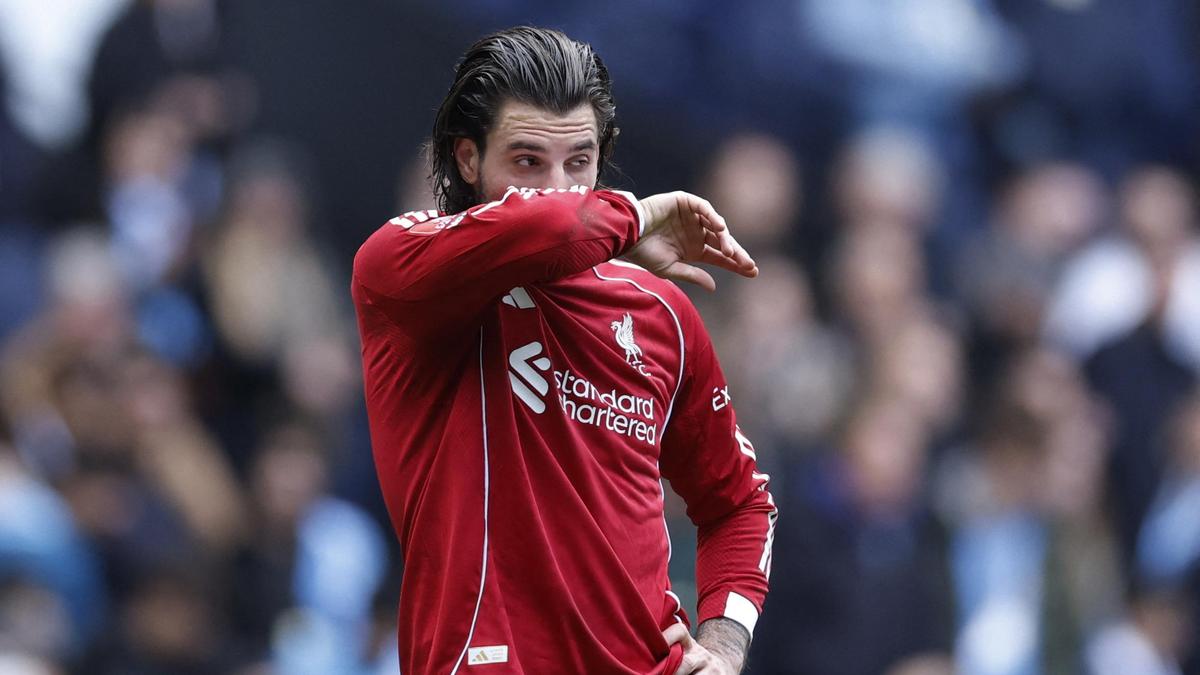 Why did Dominik Szoboszlai say sorry to Liverpool fans before the Champions League clash with PSG?