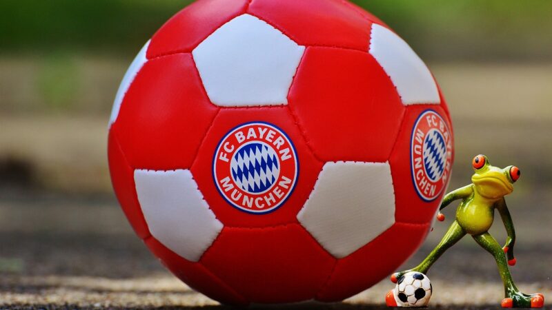 Philipp Lahm Claims Manuel Neuer Deserved a Ballon d’Or